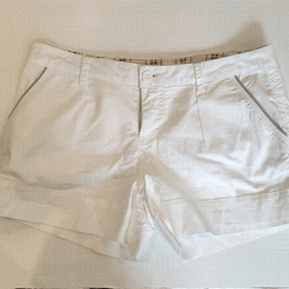 3/$30 PAPAYA Shorts with tan piping details